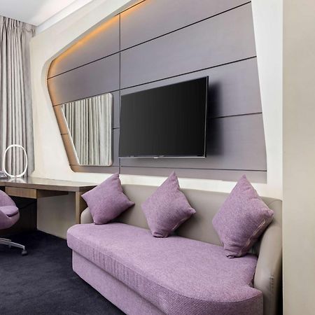 V Hotel Dubai, Curio Collection By Hilton Exteriör bild