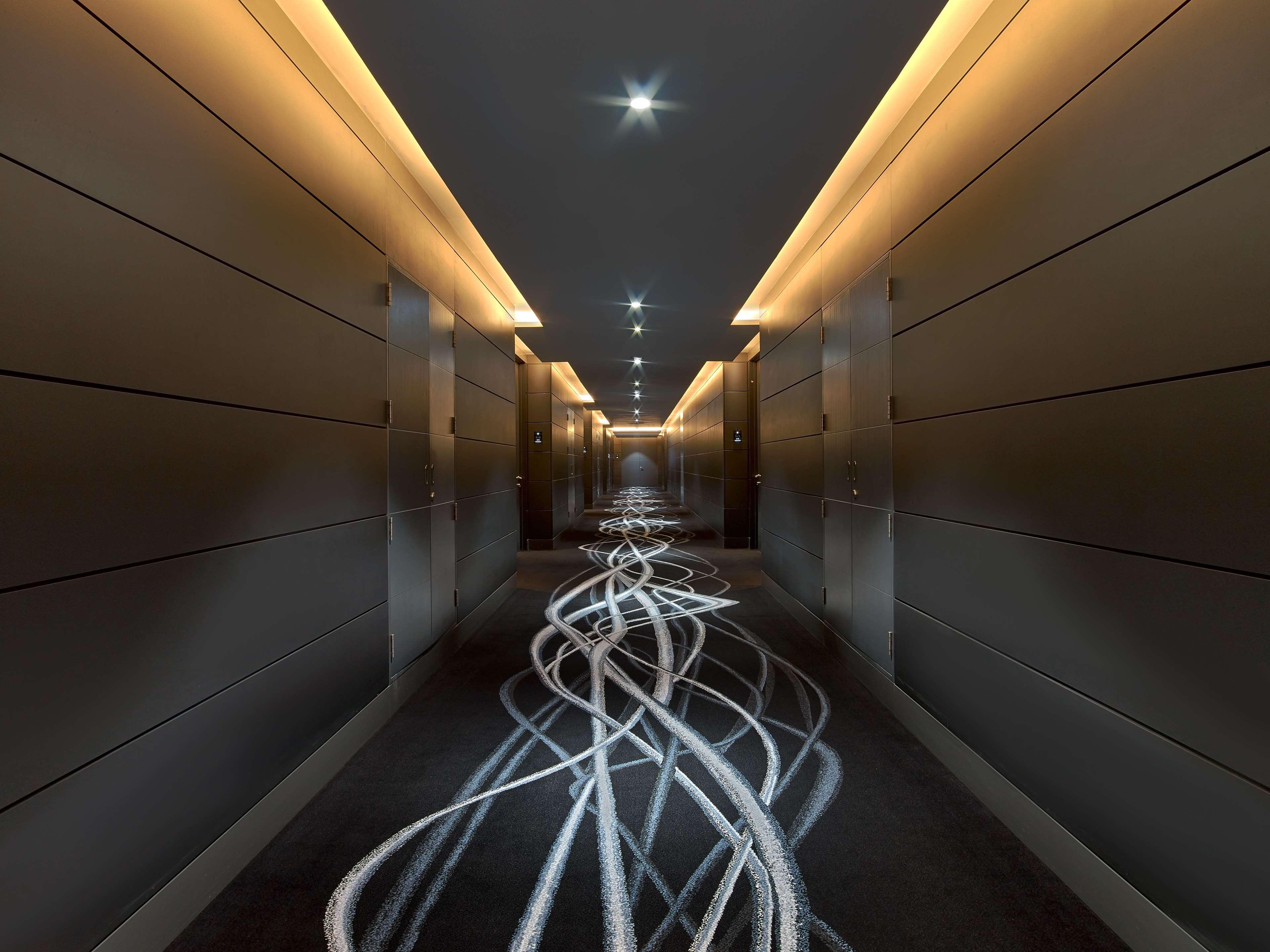 V Hotel Dubai, Curio Collection By Hilton Exteriör bild The interior of the hotel