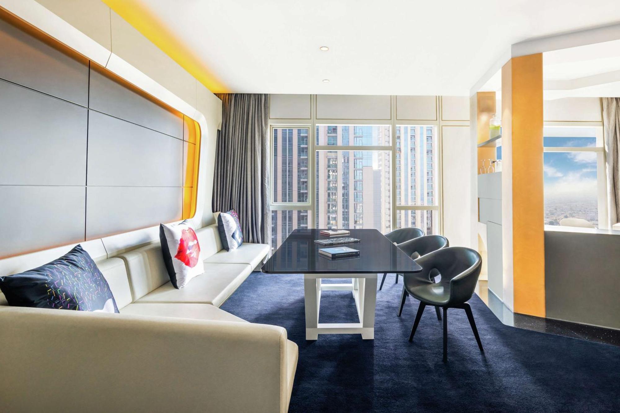 V Hotel Dubai, Curio Collection By Hilton Exteriör bild A suite at the hotel