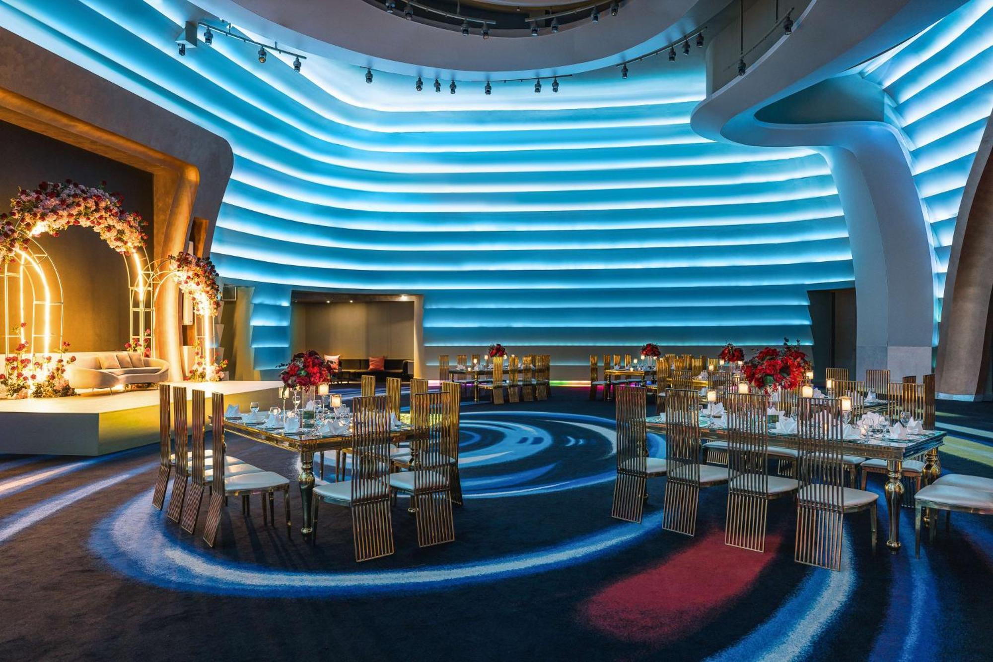 V Hotel Dubai, Curio Collection By Hilton Exteriör bild The ballroom
